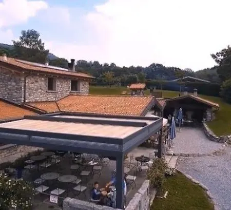Alloggio per agriturismo La Nevera *