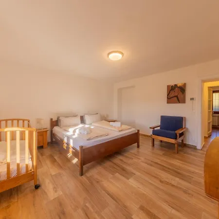 Alloggio per agriturismo La Nevera